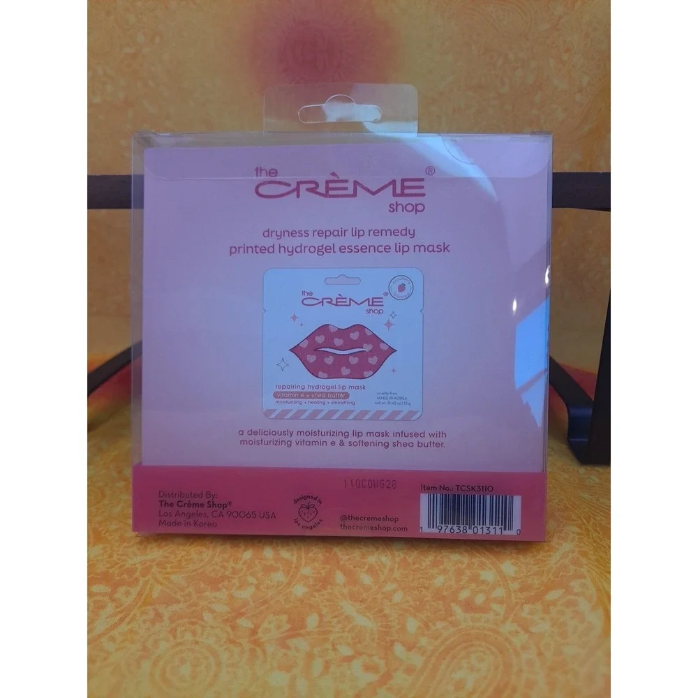 The Crème Shop Strawberry Hydrogel Lip Mask 3-Pack, Vegan + Greeting Cards‎